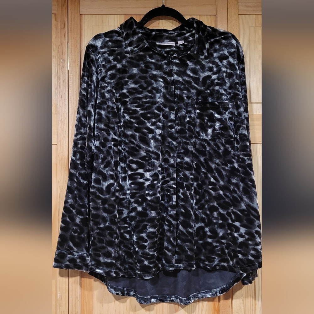 Belle by Kim Gravel Leopard Print Crushed Velvet Button up Size L